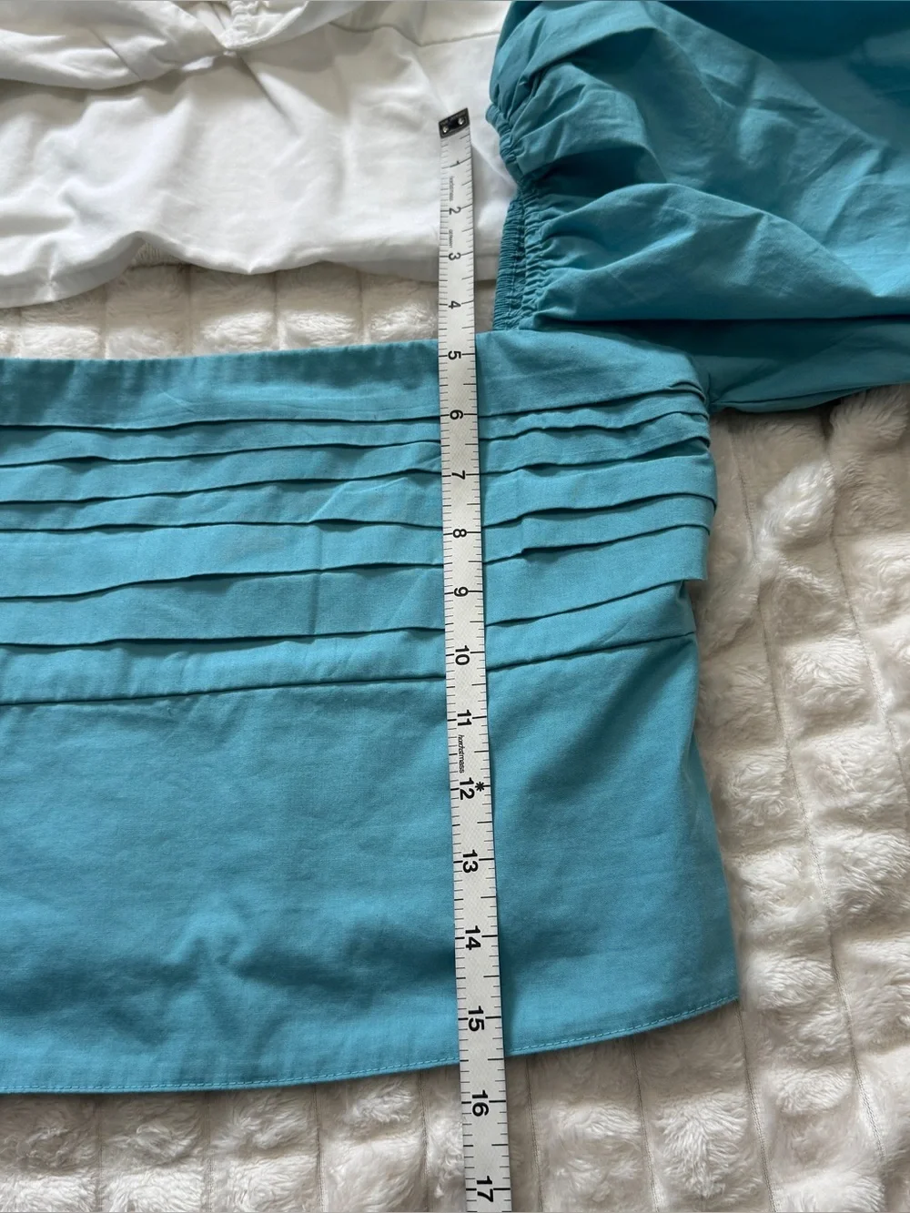 Abercrombie & Fitch Small LOT of‎ Two Cropped Puff Sleeve Peasant Tops